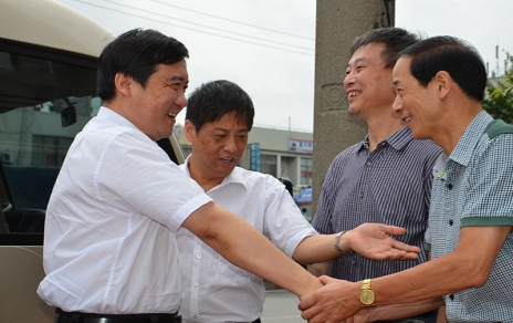 2012年8月,嘉興市委書(shū)記、人大主任李衛(wèi)寧一行蒞臨公司視察指導(dǎo)