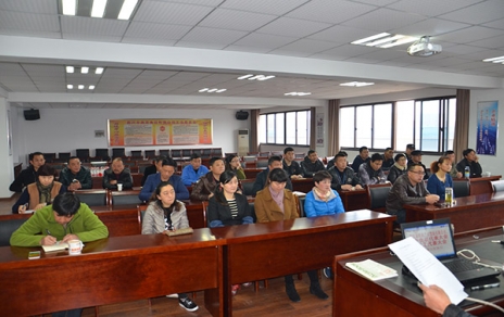 抓落實(shí)、強(qiáng)平臺(tái)、重權(quán)益， 聚力凝心推進(jìn)企業(yè)和諧穩(wěn)定發(fā)展