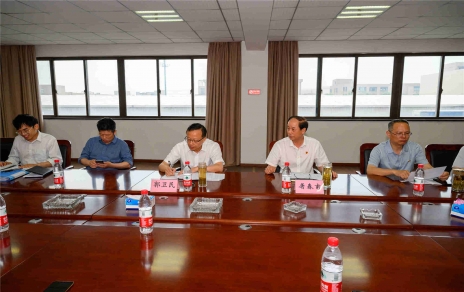 嘉興商品交易產(chǎn)業(yè)園管理辦公室對(duì)我公司蔬菜批發(fā)市場(chǎng) 開展“守根脈、保平安、辦實(shí)事”網(wǎng)格大走訪座談會(huì)