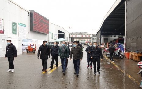 市發(fā)改委、經(jīng)開(kāi)區(qū)管委會(huì)等上級(jí)有關(guān)部門(mén)領(lǐng)導(dǎo)帶隊(duì)檢查市場(chǎng)保供工作