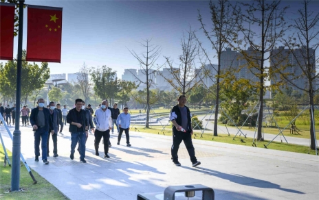 添新勁、出新彩，向著新的征程 --- 組織開展環(huán)湖勁走活動