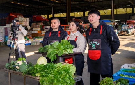 直播推廣本地菜，電視臺前來采風(fēng)