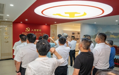 四敢爭先拼搏奮斗再出發(fā)！