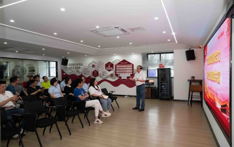 黨建引領(lǐng)，為共富注入“聯(lián)動力” ---承辦城南街道商交園七一主題活動